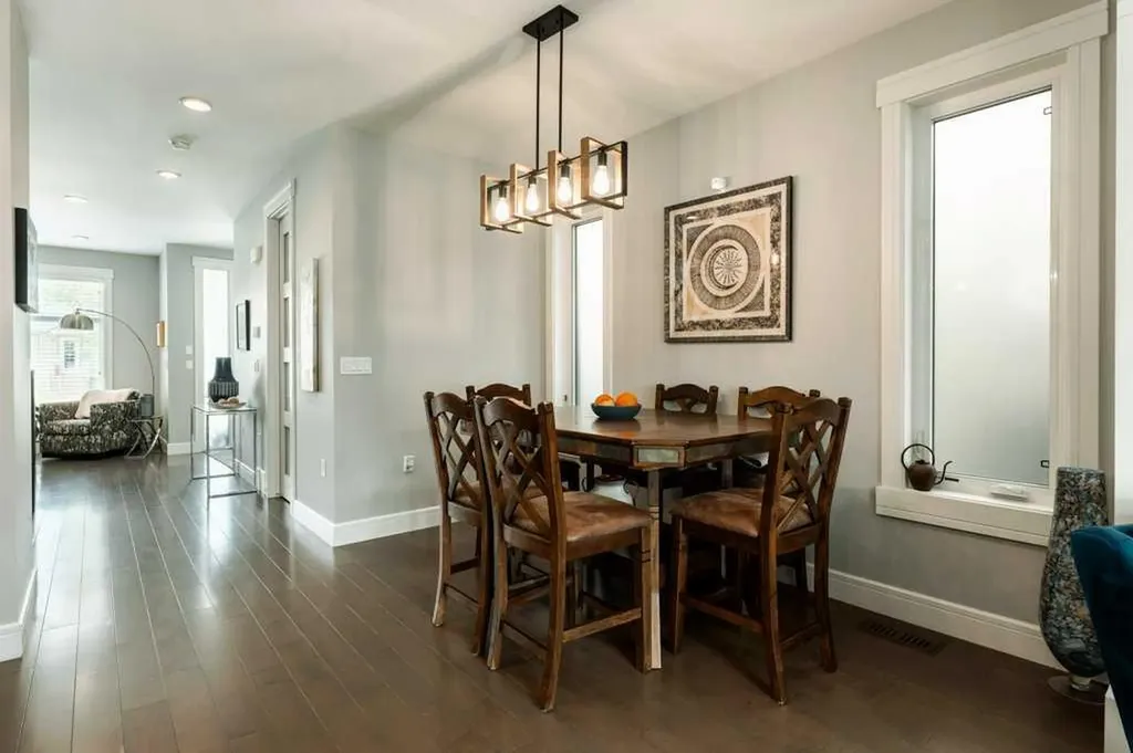 1939 26 Avenue SW Calgary AB T2T 1E4