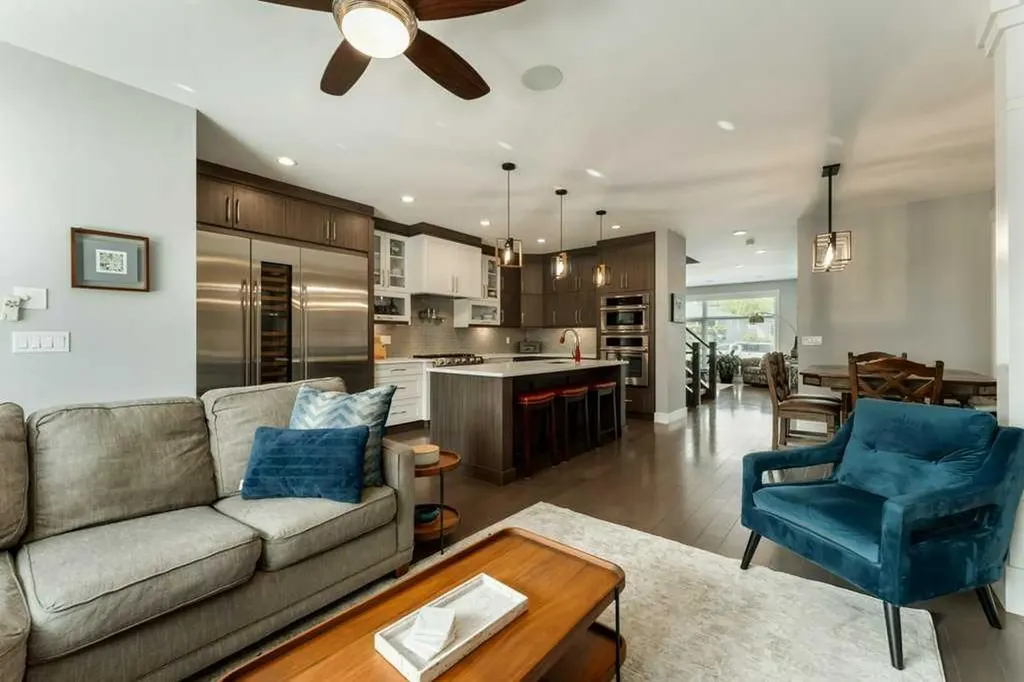 1939 26 Avenue SW Calgary AB T2T 1E4