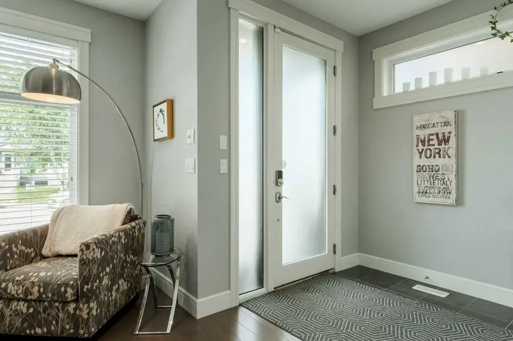 1939 26 Avenue SW Calgary AB T2T 1E4