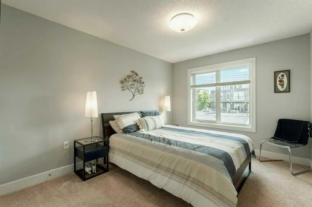 1939 26 Avenue SW Calgary AB T2T 1E4