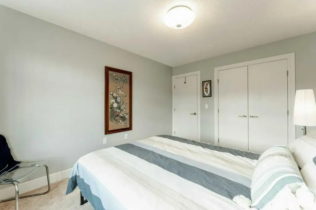 1939 26 Avenue SW Calgary AB T2T 1E4