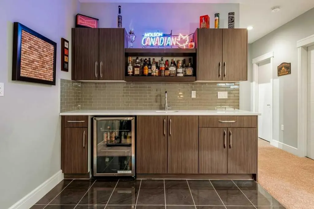 1939 26 Avenue SW Calgary AB T2T 1E4