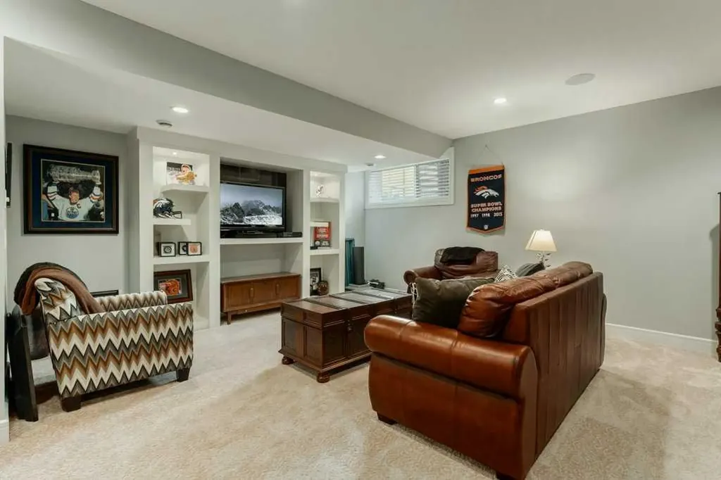 1939 26 Avenue SW Calgary AB T2T 1E4
