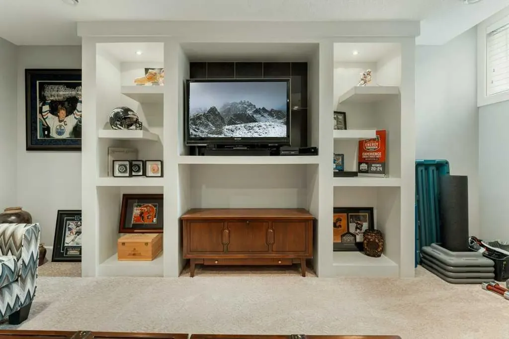 1939 26 Avenue SW Calgary AB T2T 1E4