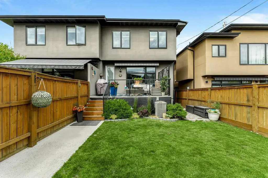 1939 26 Avenue SW Calgary AB T2T 1E4