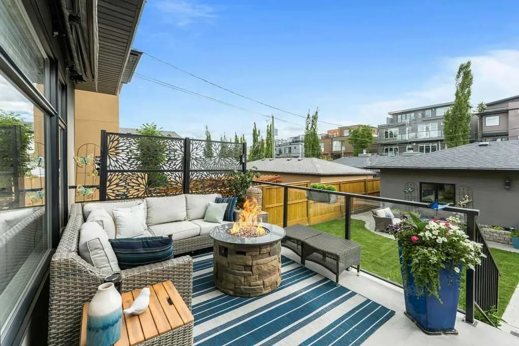 1939 26 Avenue SW Calgary AB T2T 1E4