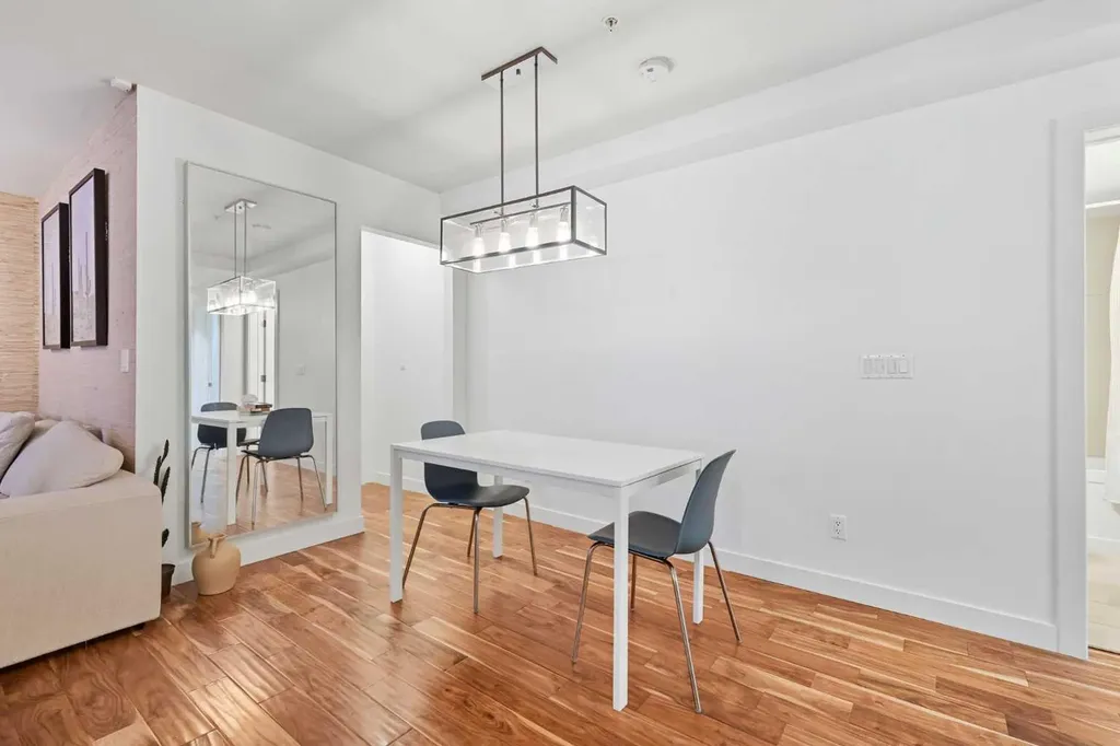 1029 15 Avenue SW Calgary AB T2R0S5