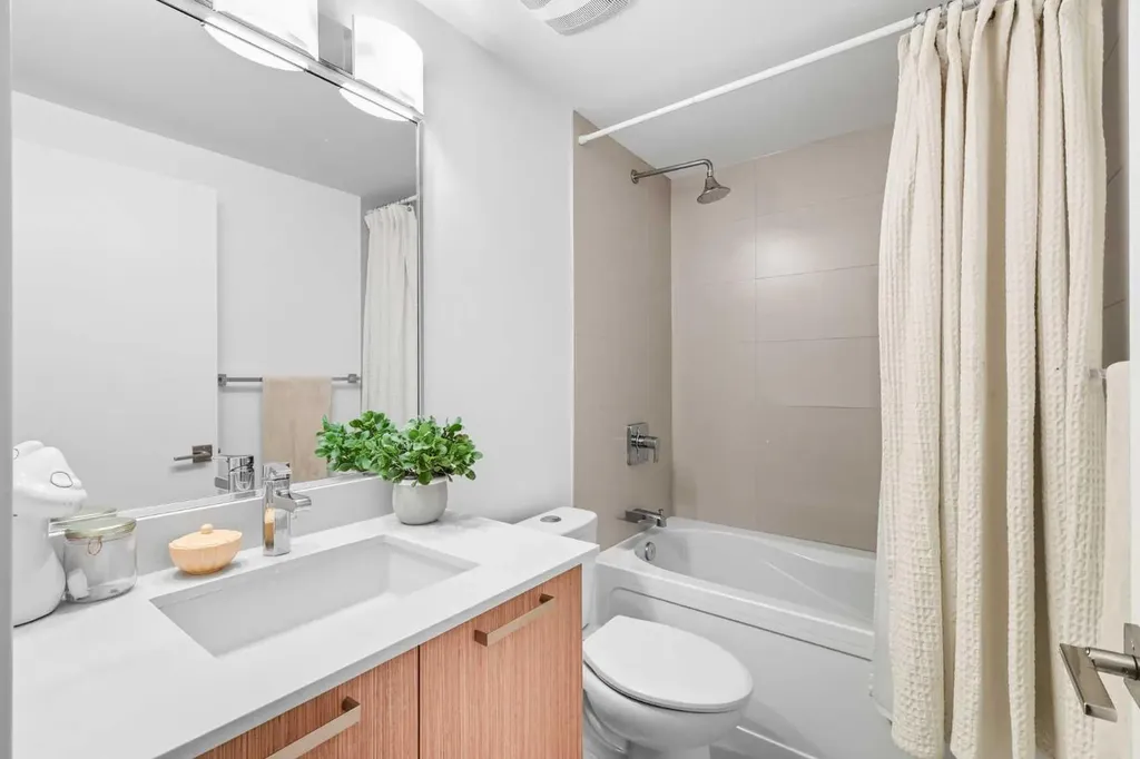 1029 15 Avenue SW Calgary AB T2R0S5