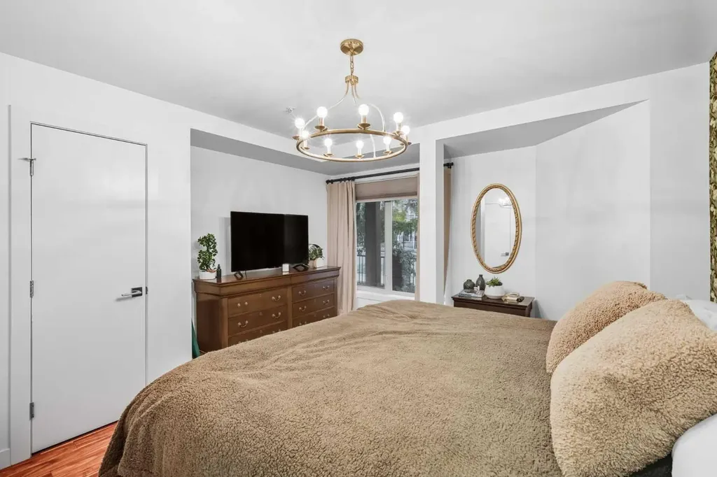 1029 15 Avenue SW Calgary AB T2R0S5