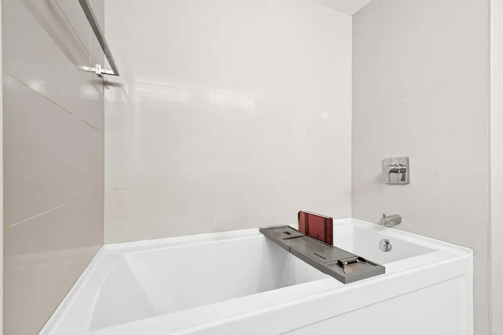 1029 15 Avenue SW Calgary AB T2R0S5
