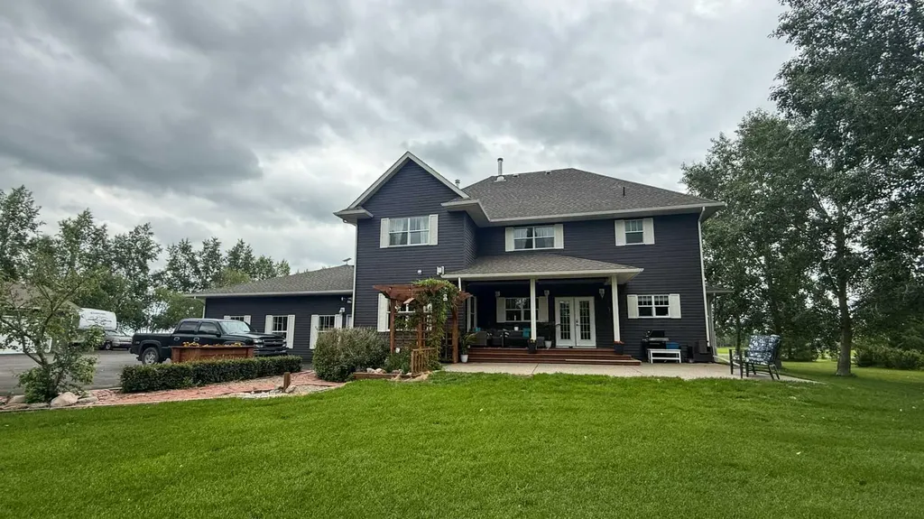 33049 Range Road 12 Rural Mountain View County AB T4H 4N3