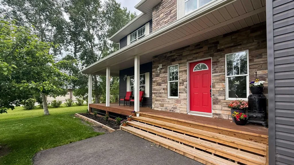 33049 Range Road 12 Rural Mountain View County AB T4H 4N3