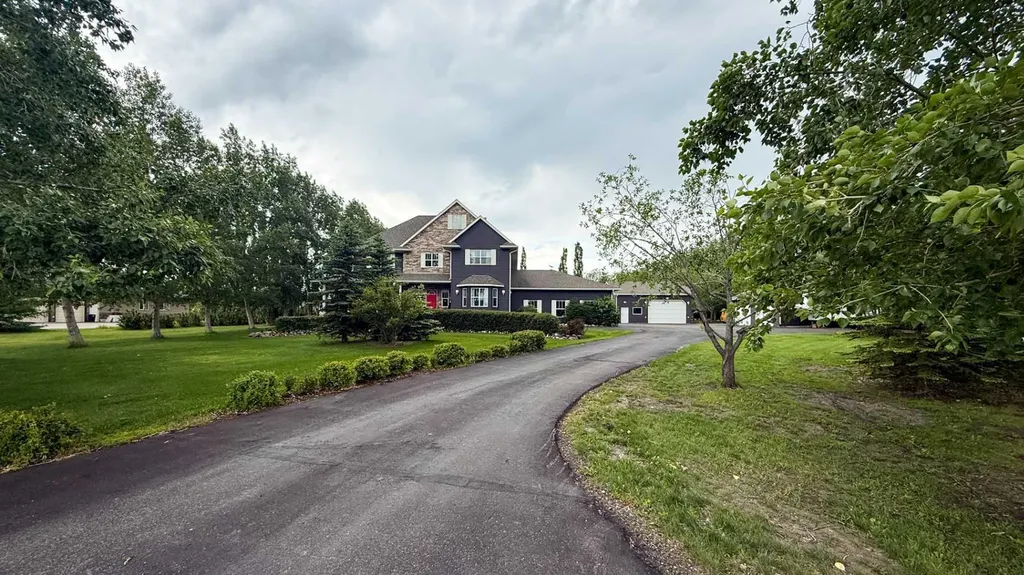 33049 Range Road 12 Rural Mountain View County AB T4H 4N3