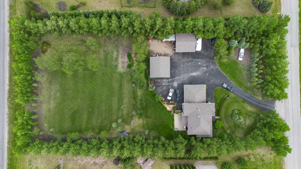 33049 Range Road 12 Rural Mountain View County AB T4H 4N3