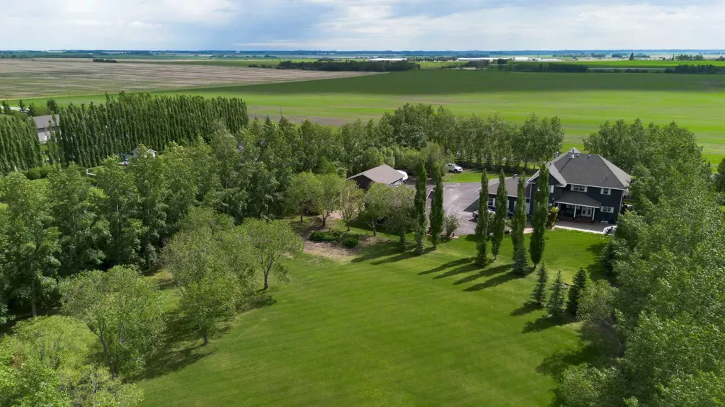 33049 Range Road 12 Rural Mountain View County AB T4H 4N3