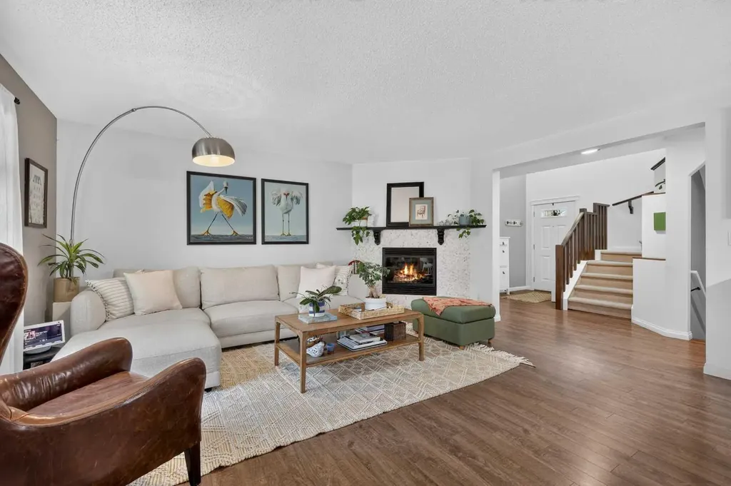 240 Auburn Glen Manor SE Calgary AB T3M 0L2