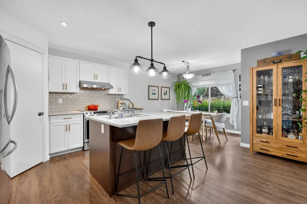 240 Auburn Glen Manor SE Calgary AB T3M 0L2