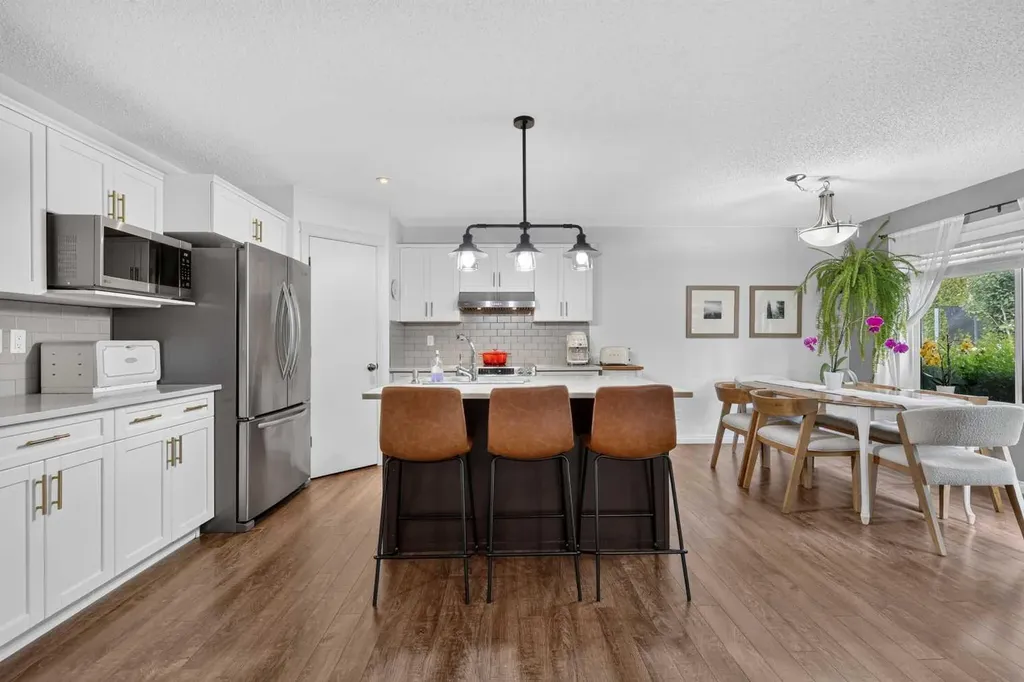 240 Auburn Glen Manor SE Calgary AB T3M 0L2