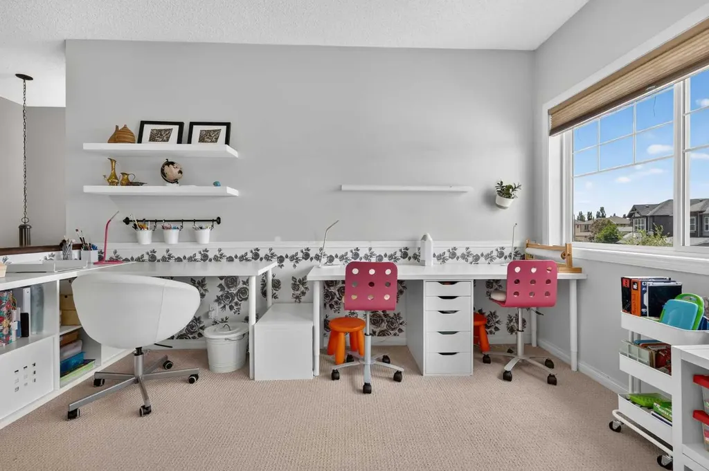 240 Auburn Glen Manor SE Calgary AB T3M 0L2