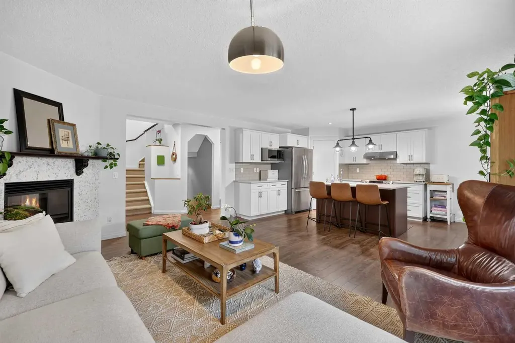 240 Auburn Glen Manor SE Calgary AB T3M 0L2
