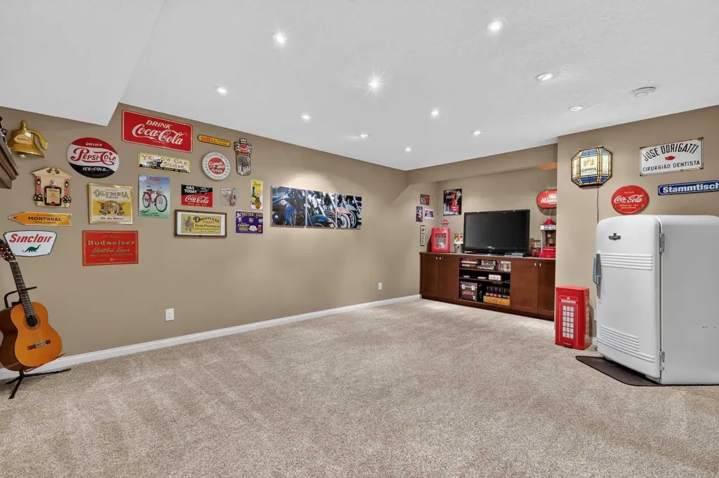 240 Auburn Glen Manor SE Calgary AB T3M 0L2