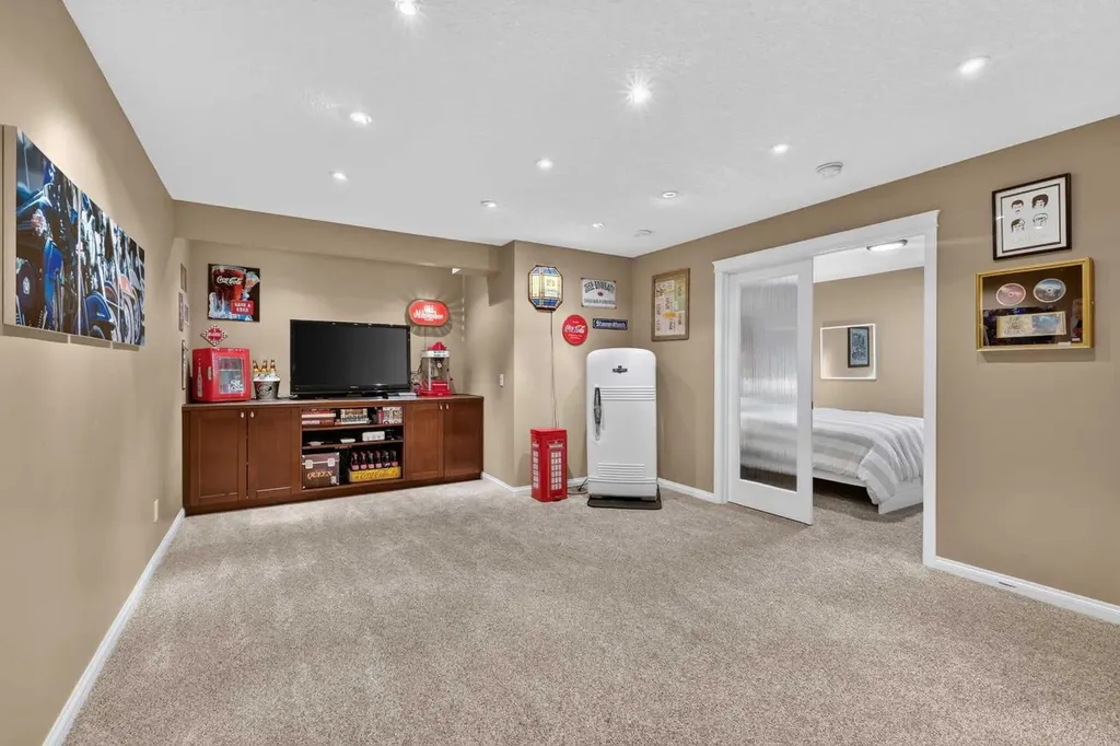 240 Auburn Glen Manor SE Calgary AB T3M 0L2