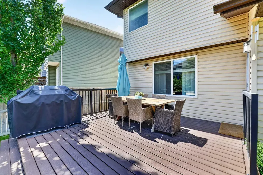 240 Auburn Glen Manor SE Calgary AB T3M 0L2