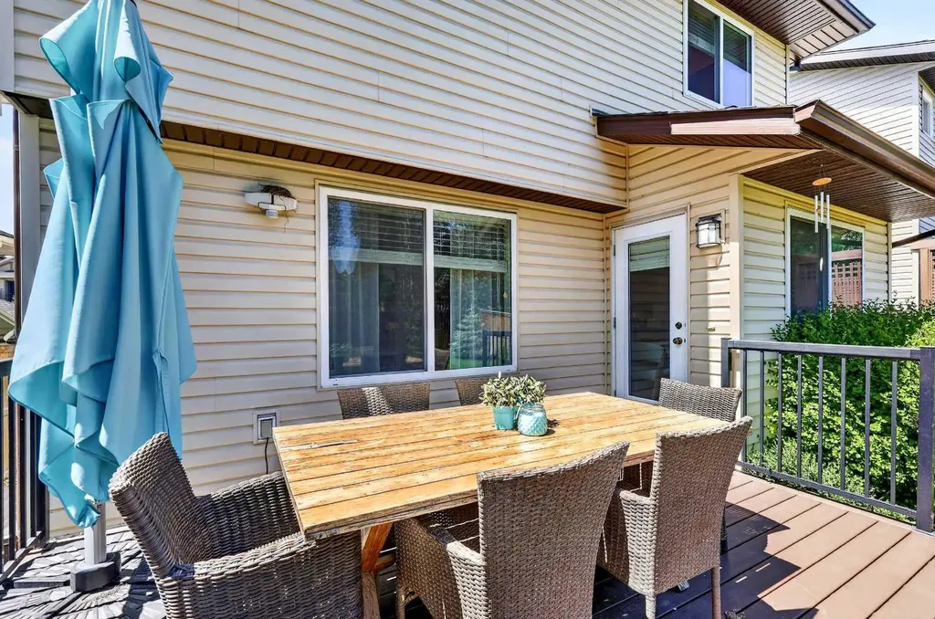 240 Auburn Glen Manor SE Calgary AB T3M 0L2