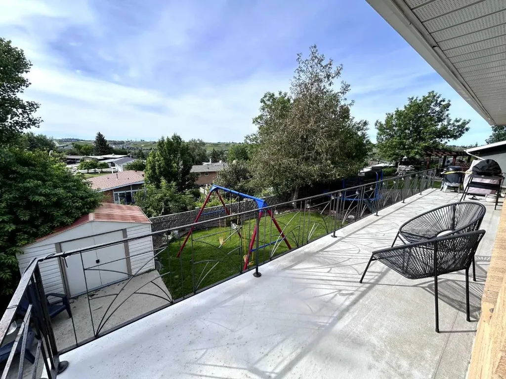 668 Prospect Drive SW Medicine Hat AB T1A 4C1