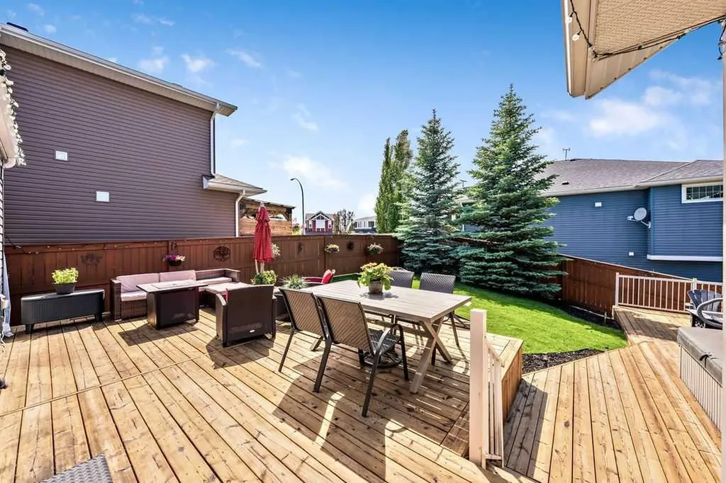 709 3 Street SW Diamond Valley AB T0L 0H0