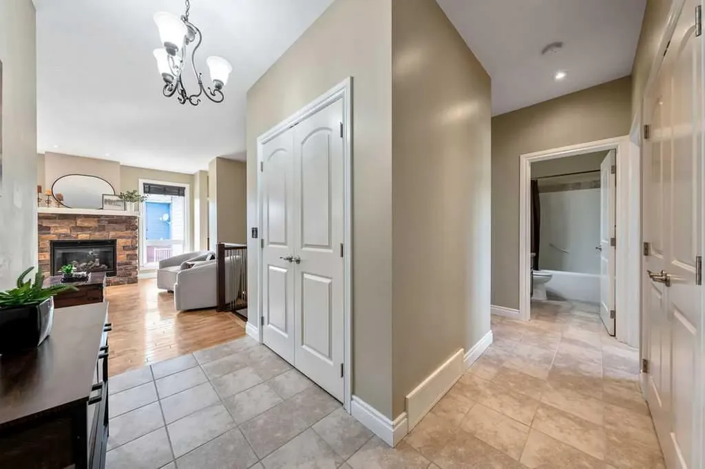 709 3 Street SW Diamond Valley AB T0L 0H0