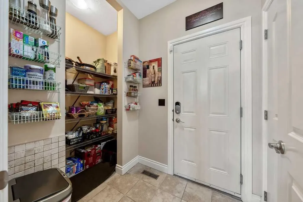 709 3 Street SW Diamond Valley AB T0L 0H0