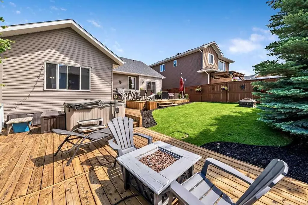 709 3 Street SW Diamond Valley AB T0L 0H0