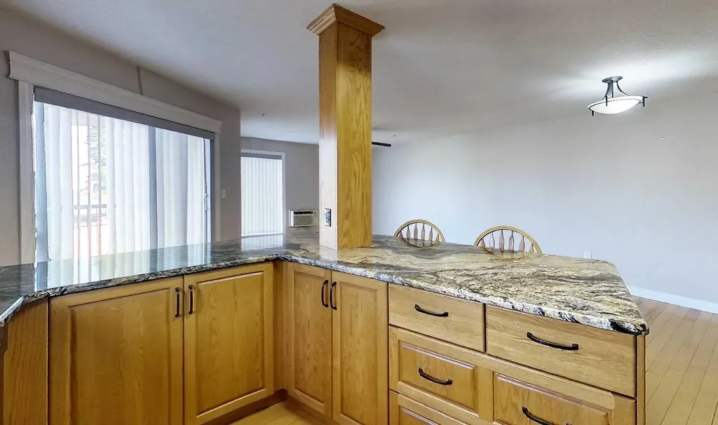 5037 7 Avenue Edson AB T7E 0A8