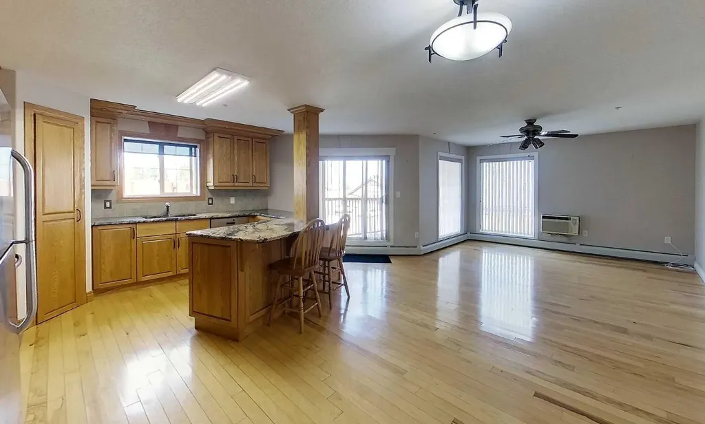 5037 7 Avenue Edson AB T7E 0A8