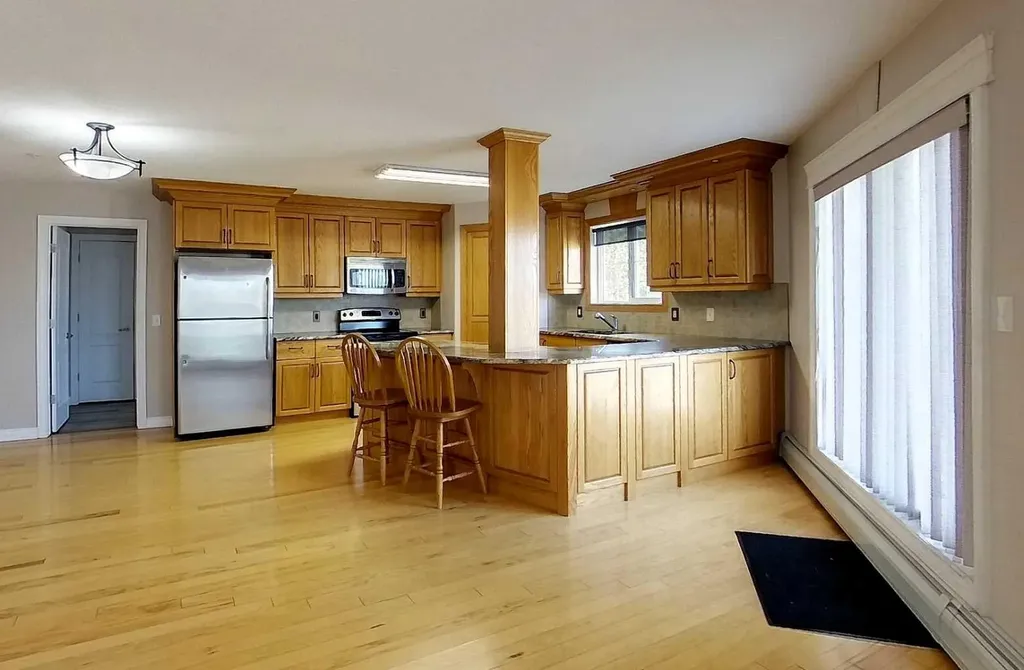 5037 7 Avenue Edson AB T7E 0A8