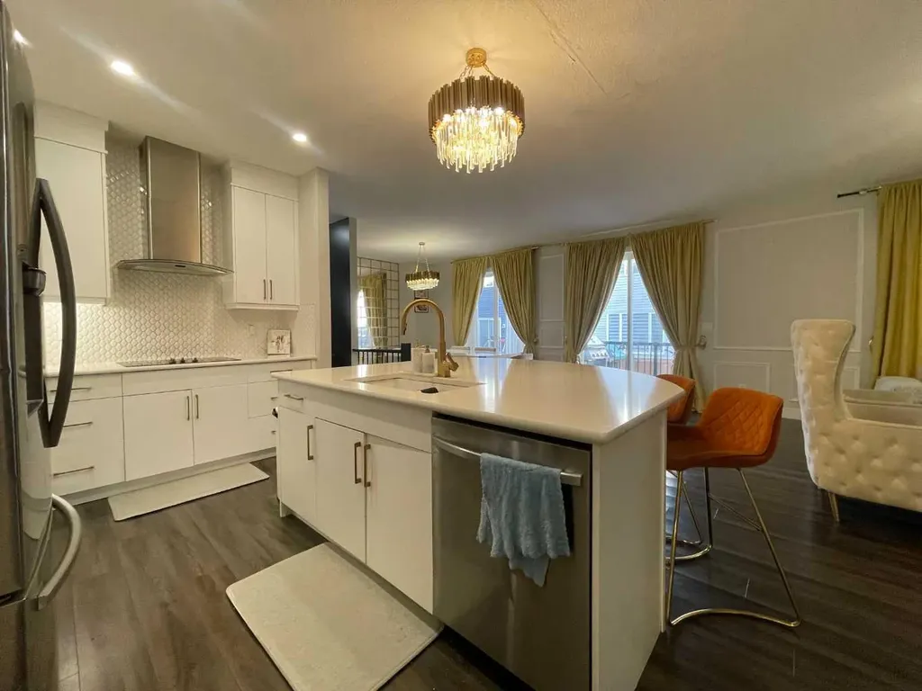220 Carringham Road NW Calgary AB T3P 1V4