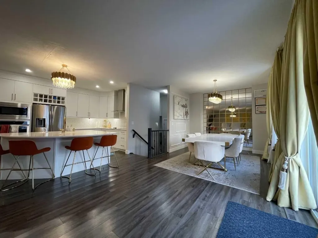 220 Carringham Road NW Calgary AB T3P 1V4