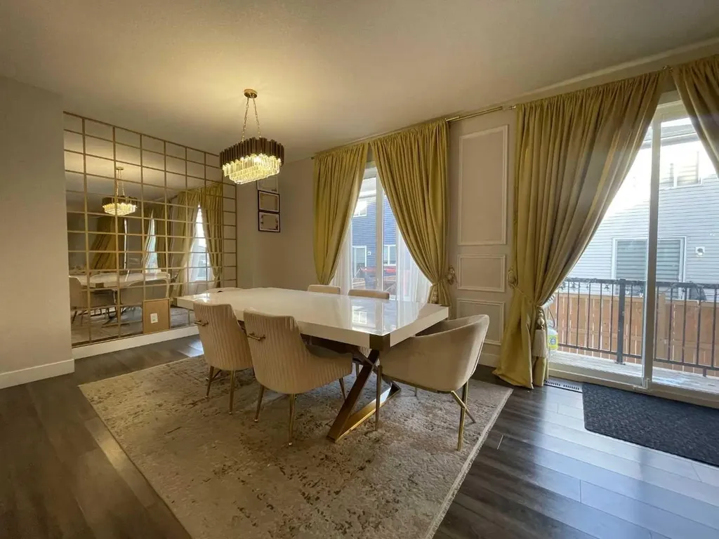 220 Carringham Road NW Calgary AB T3P 1V4