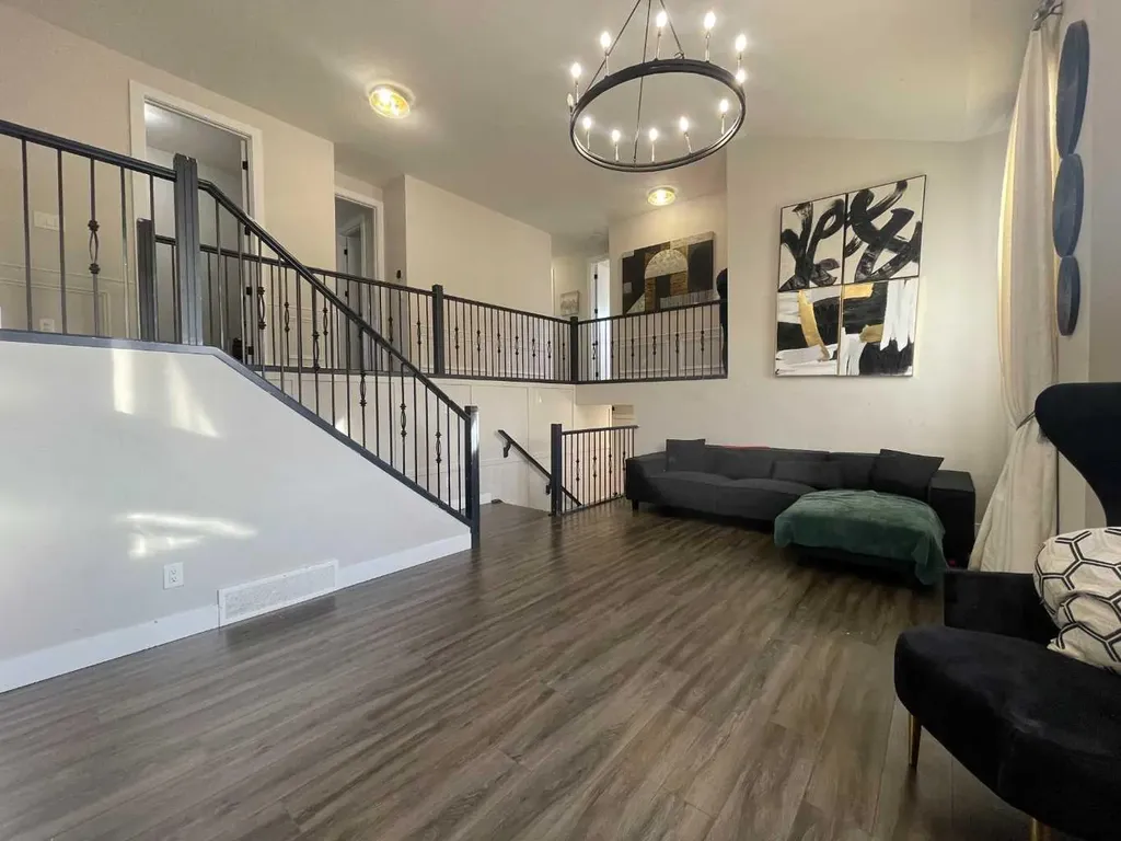220 Carringham Road NW Calgary AB T3P 1V4