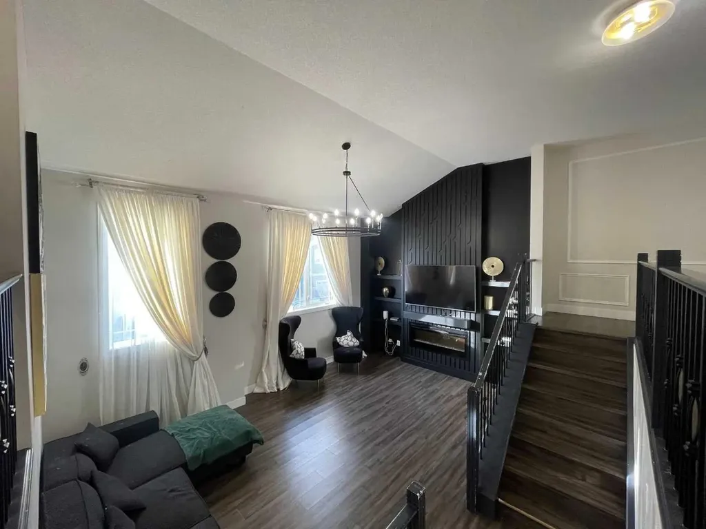 220 Carringham Road NW Calgary AB T3P 1V4