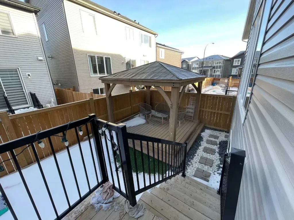 220 Carringham Road NW Calgary AB T3P 1V4