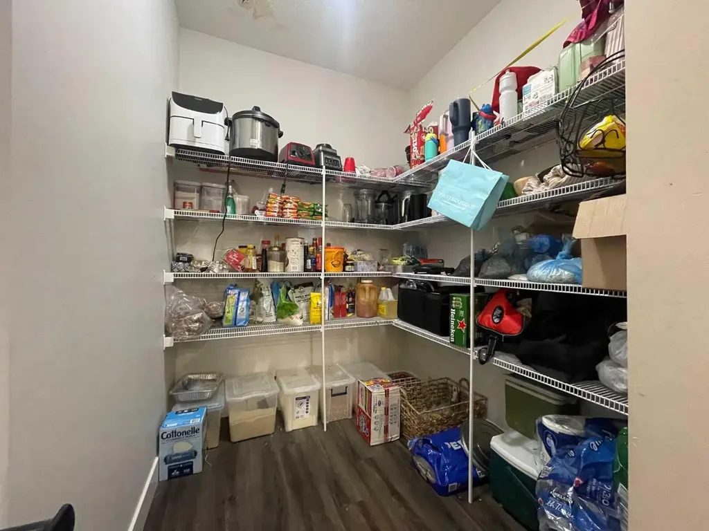 220 Carringham Road NW Calgary AB T3P 1V4