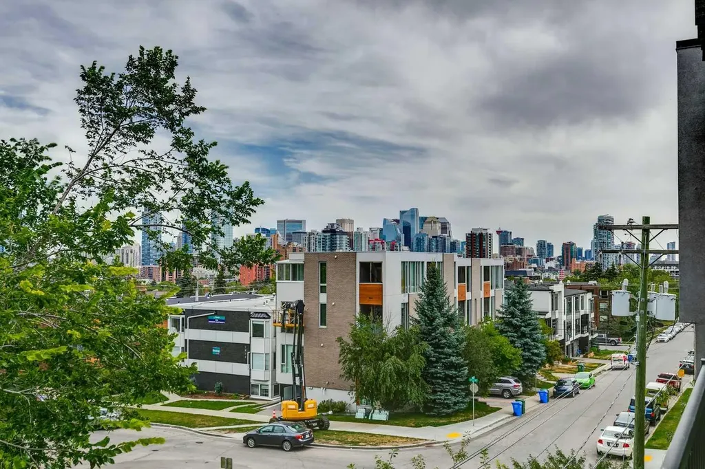 2101 17 Street SW Calgary AB T2P 4M5