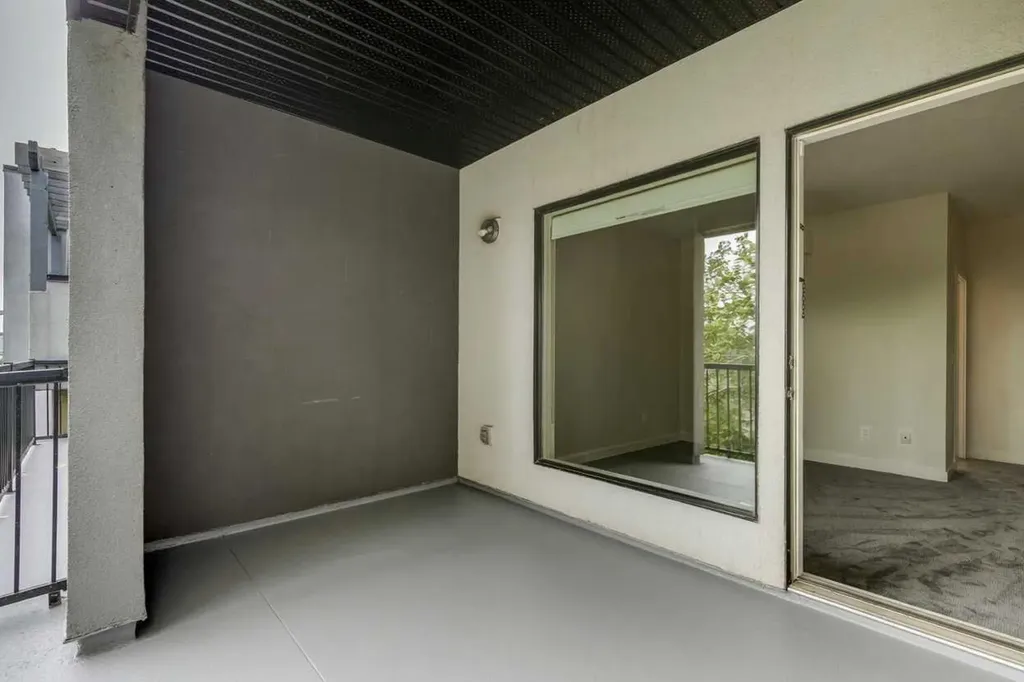 2101 17 Street SW Calgary AB T2P 4M5