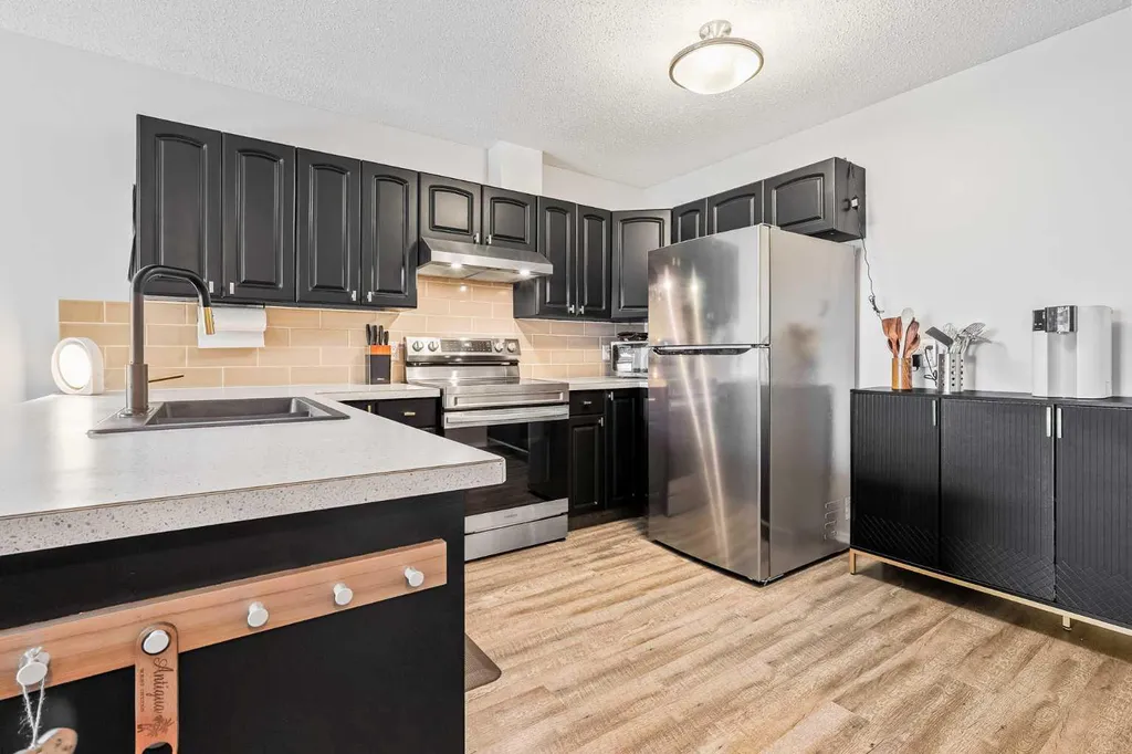 855 Columbia Boulevard W Lethbridge AB T1K 4B7