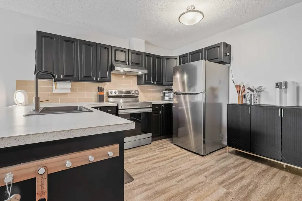 855 Columbia Boulevard W Lethbridge AB T1K 4B7