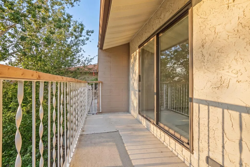 855 Columbia Boulevard W Lethbridge AB T1K 4B7