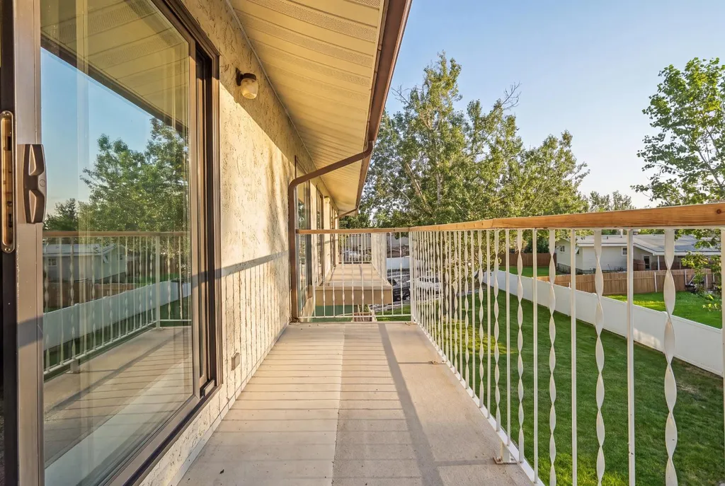 855 Columbia Boulevard W Lethbridge AB T1K 4B7