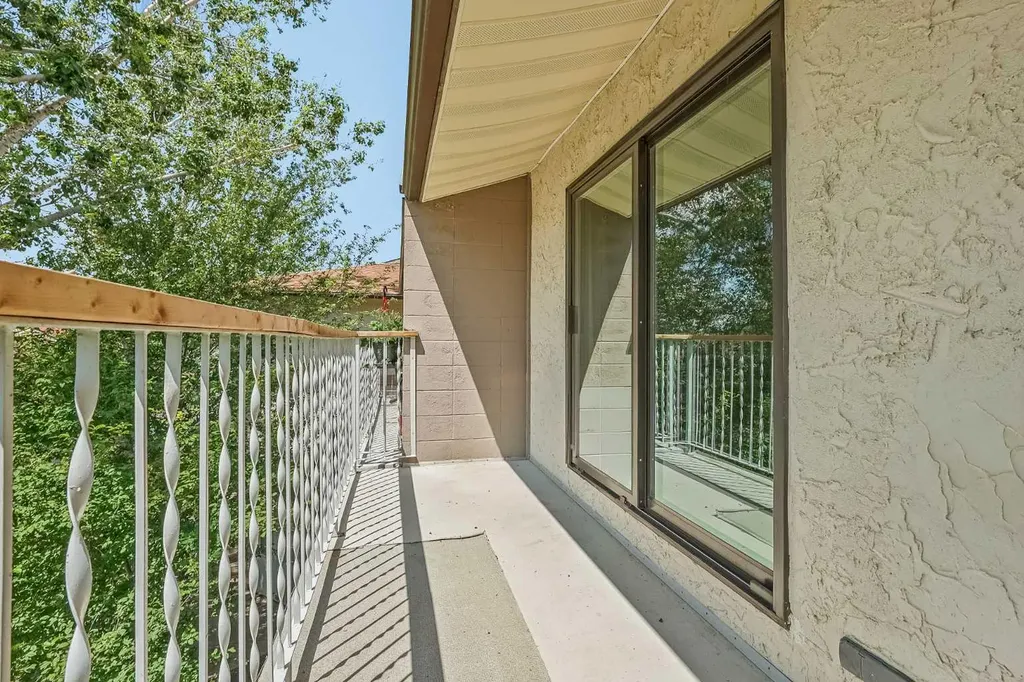 855 Columbia Boulevard W Lethbridge AB T1K 4B7